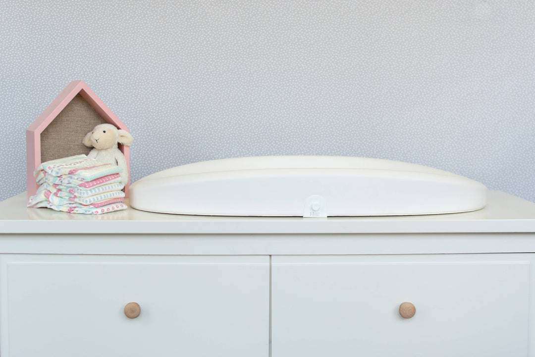 Hatch Grow Smart Changing Pad &amp; Scale