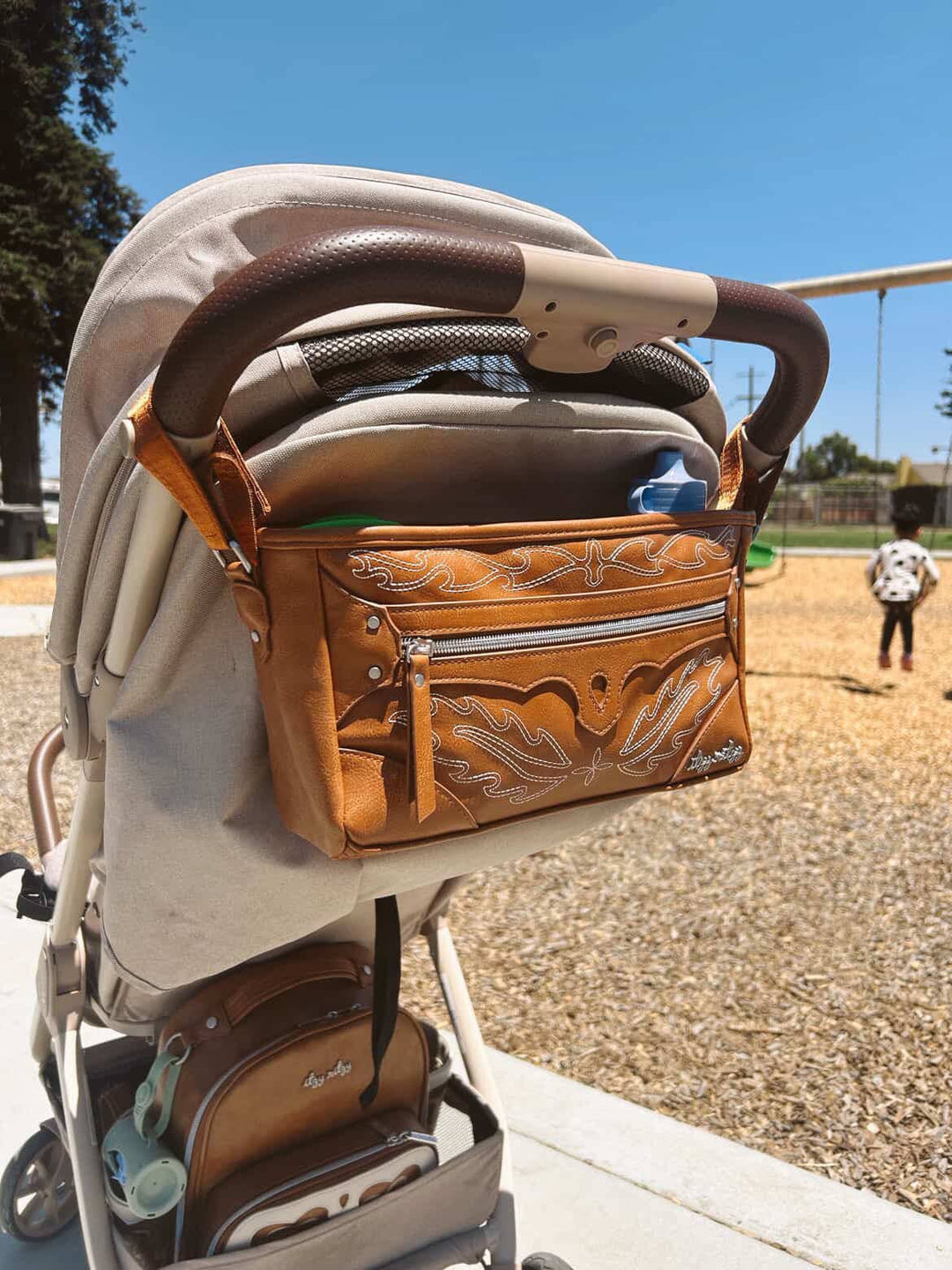 Nash Saddle Adjustable Travel Stroller + Wagon Caddy