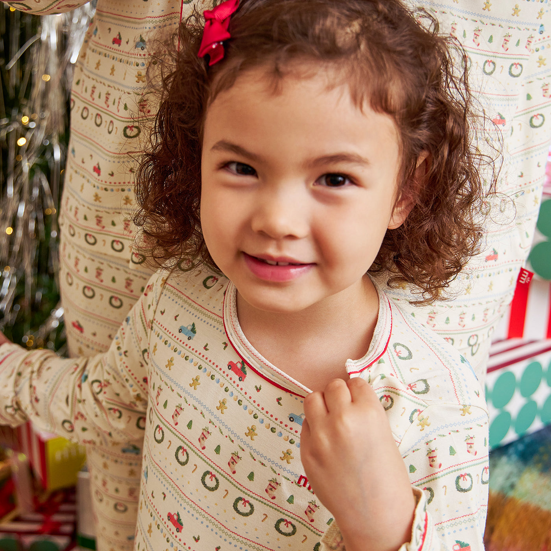 Traditional Christmas RightFit Magnetic Nightgown